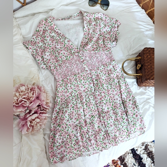 Alice and Olivia shirred floral summer dress - Picture 6 of 8